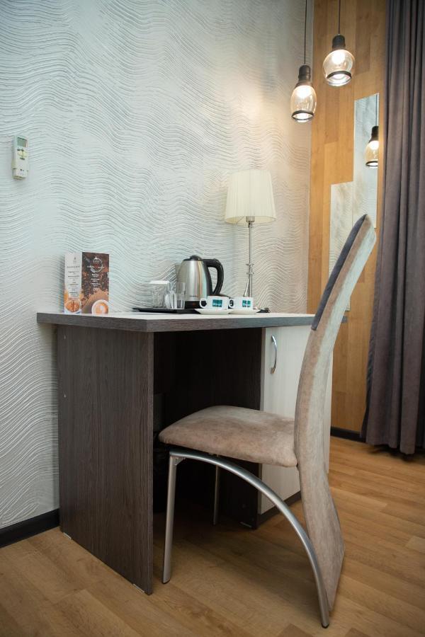 Astra Hotel Alma-Ata Exteriör bild